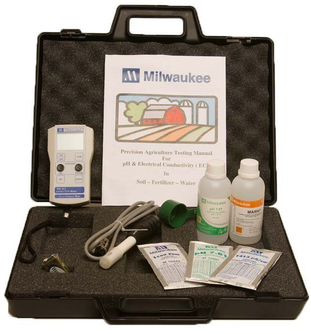 Milwaukee AG900 Standard Portable pH/Conductivity/TDS Combination Meter