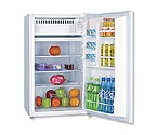 Sunpentown RF-440W 4.4 Cu. Ft. Compact Refrigerator - White