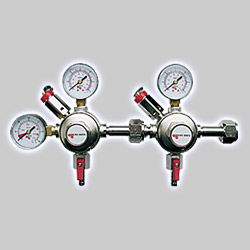 Photo of Premium Series Dual Primary CO2 Regulator Battery