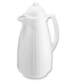 Photo of Oggi Linea 1-Liter Thermal Vacuum Carafe