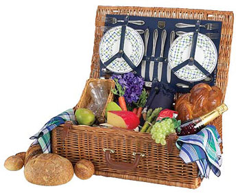 Photo of   Casual Picnic Basket for Four