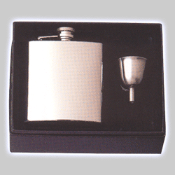 Photo of Captive-Top 8115SET Travel Pocket Flask Gift Set