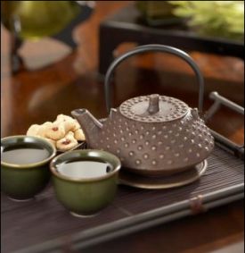 Enlarge BonJour 53786 Cast Iron Teapot with Stainless Steel Infuser and Matching Trivet, Hob Nail Design - 27 oz.